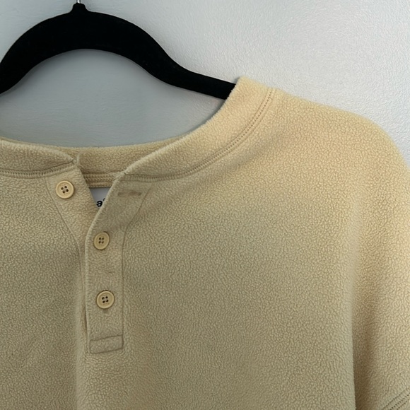 Aritiza: TNA, Yellow fleece. - Picture 2 of 3